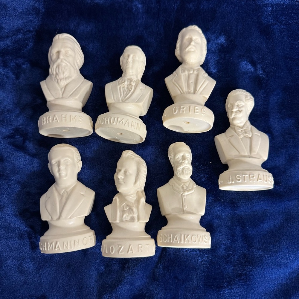 7 Vtg Chalkware Composer Busts‎ Lot
